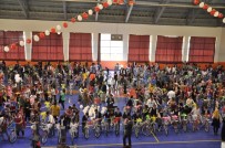 Bulanık'ta 500 Çocuğa Bisiklet Dağıtıldı