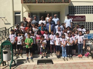 Didim'de Madalya Kazanan Minik Jimnastikçiler Mutluluklarını İlçe Protokolüyle Paylaştı