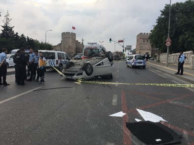 İstanbul'da Otomobil Minibüse Çarptı Açıklaması 1 Ölü