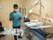 DİŞ TEDAVİSİ - Malazgirt'in Tek Ağız Ve Diş Sağlığı Kliniği İftar Sonrası Da Hizmet Veriyor