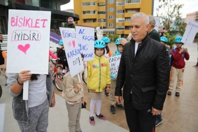 Nilüfer'de Öğrenciler Okullarına Bisikletle Gidiyor