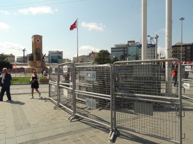 Taksim Ve Gezi Parkı'nda Sıkı Güvenlik Önlemleri