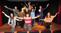 TURGUT ÖZAKMAN - Bayraklı Belediye Tiyatrosu Görücüye Çıkıyor