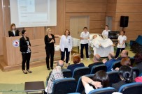 Ebeler Açıklaması Hayatı Tutan Eller