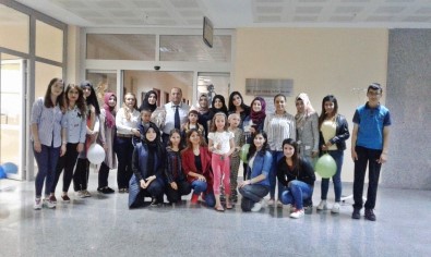 Hasta Çocuklara Moral Verdiler