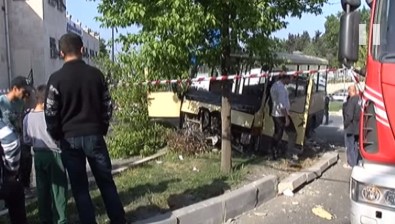 İstanbul'da Minibüs Kazası Açıklaması 6 Yaralı