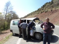 KAYABAŞı - Konya'da Minibüs Takla Attı Açıklaması 1 Ölü, 2 Yaralı