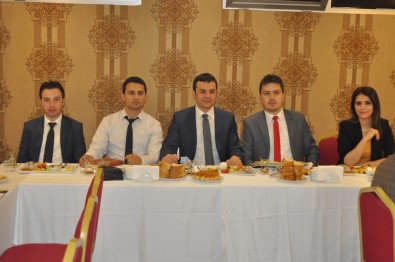 Muhtarlar UEDAŞ'tan Memnun