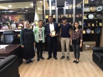 Özyavuz'dan Başarılı Öğrencilere Hediye