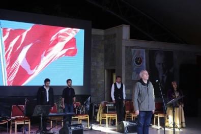 Azerbaycan'ın 99. Yılı 'Cumhuriyet Konseri' İle Kutlandı