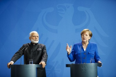 Merkel İle Modi Ortak Basın Toplantısı Düzenledi