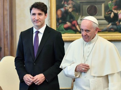 Papa'yı Özür Dilemesi İçin Kanada'ya Davet Etti