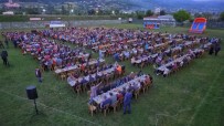 İFTAR SOFRASI - Stadyumda Dev İftar