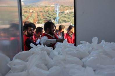 Kızılay'dan Suriye'ye Yardım Eli