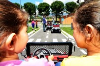 TRAFİK EĞİTİM PARKI - Minik Sürücülere Trafik Eğitimi