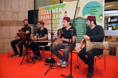 Ramazan Sofralarında Fasıl Dinletisi