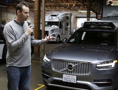 Teknoloji devlerini birbirine düşüren isim kovuldu