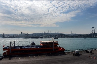 Türk Akımı İçin Gelen Dev Gemi, İstanbul Boğazı'nda