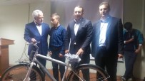 Başarılı Ve İhtiyaç Sahibi 140 Öğrenciye Bisiklet Dağıtıldı
