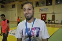 Beden Eğitimi Öğretmeninden Büyük Fedakarlık