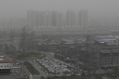 Çin'de Kum Fırtınası Tüm Bölgeyi Sardı