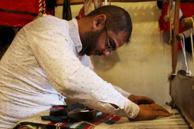 Suriyeli Aile 500 Yıllık Geleneği Gaziantep'te Sürdürüyor