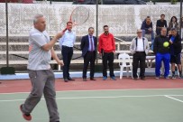 Uşak'ta Geleneksel 'Bahara Merhaba Tenis Turnuvası' Başladı