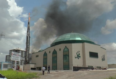 Cuma Namazı Öncesi Camide Yangın