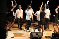 ROCK - Üniversiteliler Dans Ve Müziğe Doydu