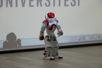 İNSANSI ROBOT - Fıkra Anlatan Ve Horon Tepen Robot