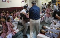 Hindistan'da Gaz Sızıntısı Açıklaması 200 Öğrenci Zehirlendi