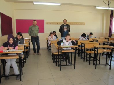 Kitap Okuma Yarışmasının İl Sınavları Hisarcık'ta Yapıldı