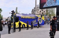 DERBİ MAÇI - Beşiktaş Ve Fenerbahçe Kafilesi Stada Geldi