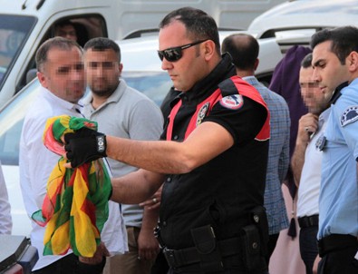 Adana'da düğün konvoyunda PKK gözaltısı