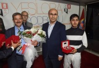 FATIH YıLMAZ - Jandarma Koşusu'nu 'Ice Princess' Kazandı