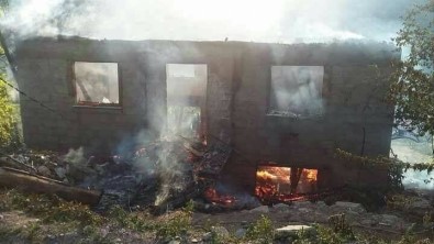 Kastamonu'da Yangında Bir Ev Kullanılamaz Hale Geldi
