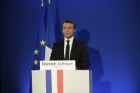 Macron'dan İlk Açıklama Açıklaması 'Uzun Tarihimizde Yeni Sayfa Açıldı'