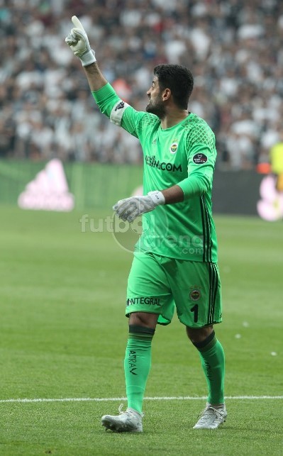 Talisca'dan Volkan'ı çıldırtan el hareketi