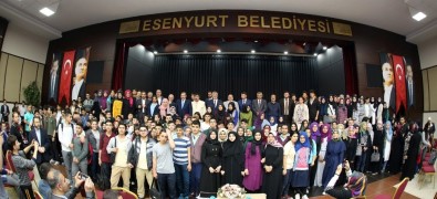 Esenyurt Belediyesi Umreye Gidecek Olan Öğrencileri Uğurladı
