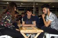 OVAAKÇA - Kaybolmaya Yüz Tutmuş 4 Bin Yıllık Mangala Oyununu Bursa'da Yüzlerce Genç Aynı Anda Oynadı
