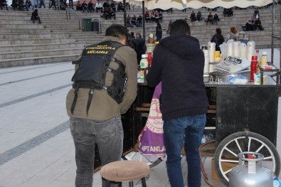 Sivas'taki Narkotik Uygulamasında 'Hayalet Silah' Ele Geçirildi