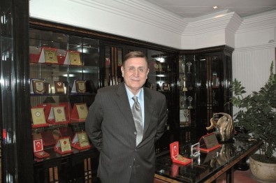 Sanayici Naci Topçuoğlu'nın Vefat Yıl Dönümü