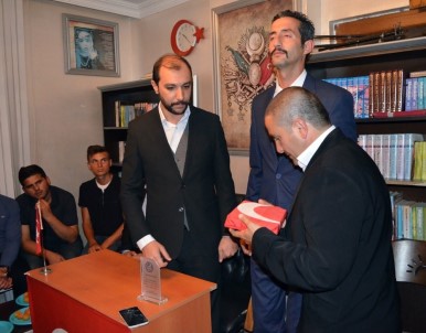 Didim'de Ülkücüler Nöbet Değişimi Yaptı