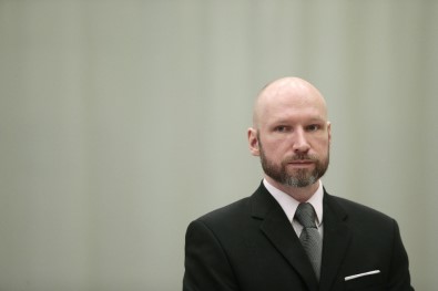 77 Kişiyi Öldüren Breivik Adını Değiştirdi