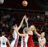 ABDİ İPEKÇİ - Milliler'den Letonya'ya 12 Sayı Fark