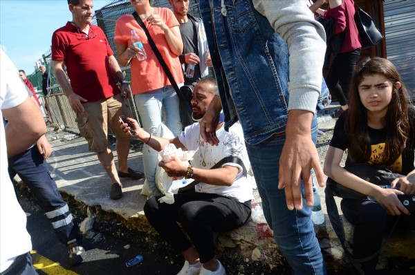 Metrobüsler kafa kafaya çarpıştı