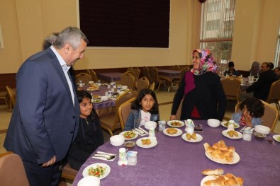 Başkan Baran Orucunu Yetim Çocuklarla Birlikte Açtı
