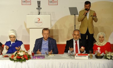Cumhurbaşkanı Erdoğan Kızılay'ın geleneksel iftarına katıldı