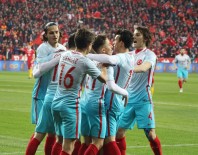 KOSOVA - İşte Kosova Maçında İlk 11'İmiz
