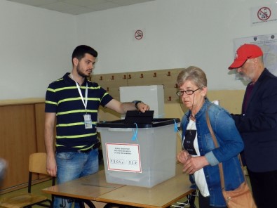 Kosova Erken Seçim İçin Sandık Başında